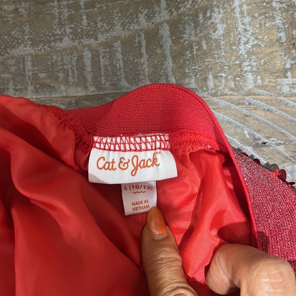 Cat and jack girls size large 10 to 12 and red used with some flaws on back side - Picture 10 of 10